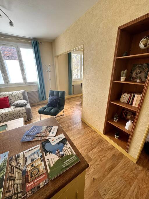 Appartement Proche De L'Hyper-Centre Avec Garage Caen Bagian luar foto